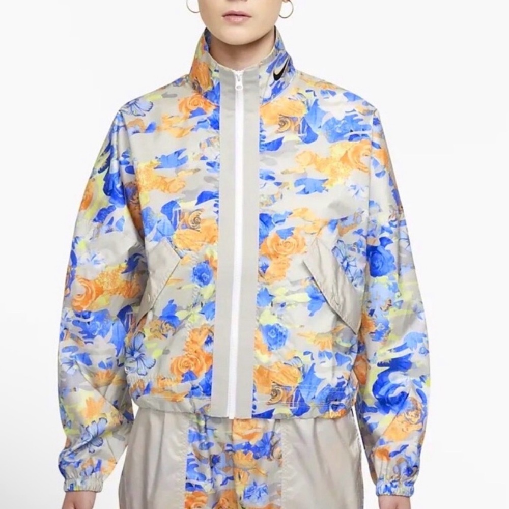 NIKE Sportswear Women’s Woven Floral Track Jacket – Size XS